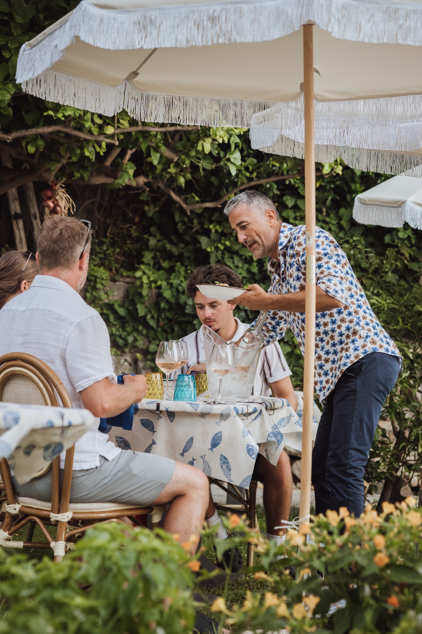 Personal table service in the garden at Il Giardino del Direttore