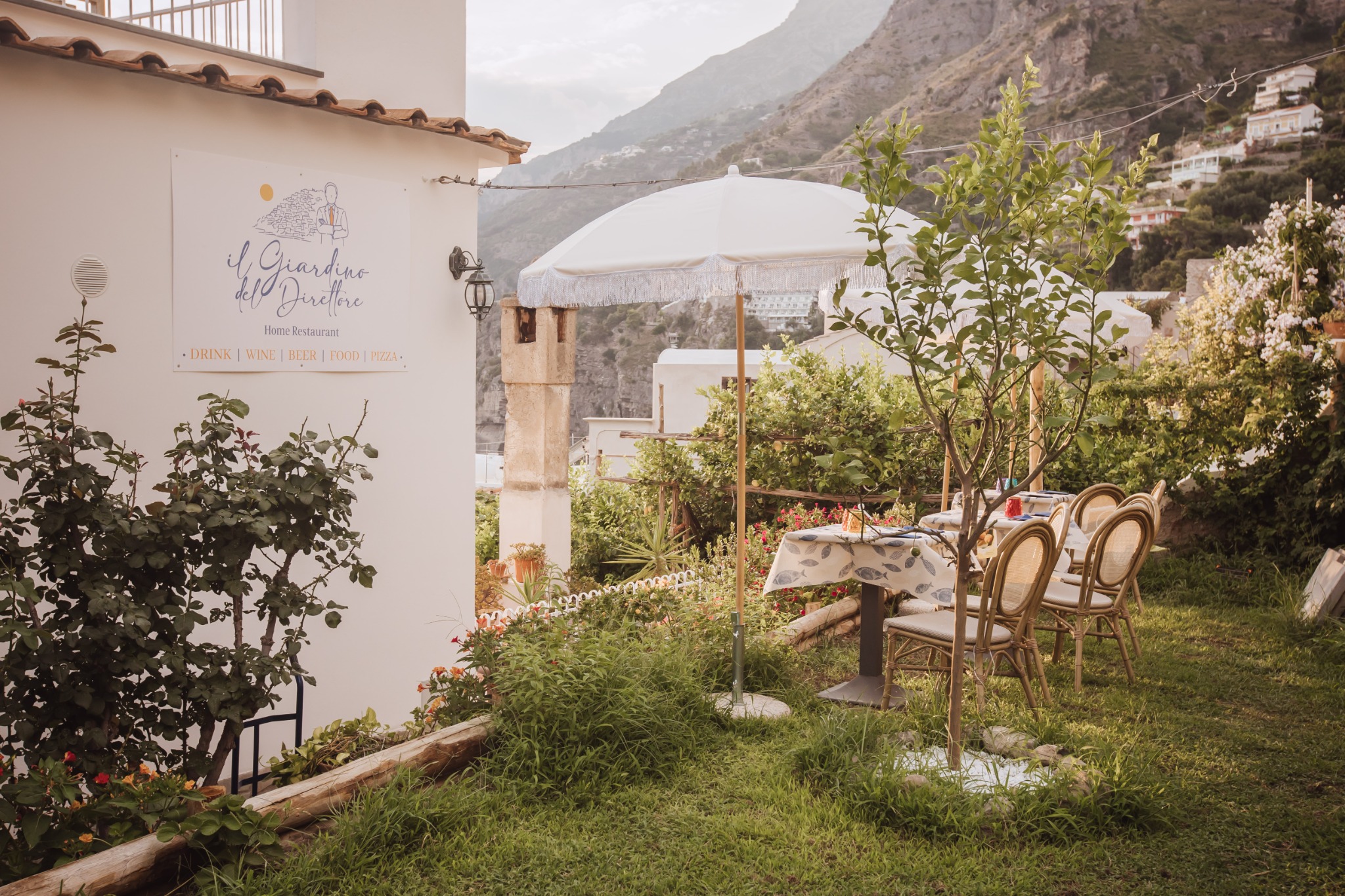 Entrance to Il Giardino del Direttore home restaurant in Praiano